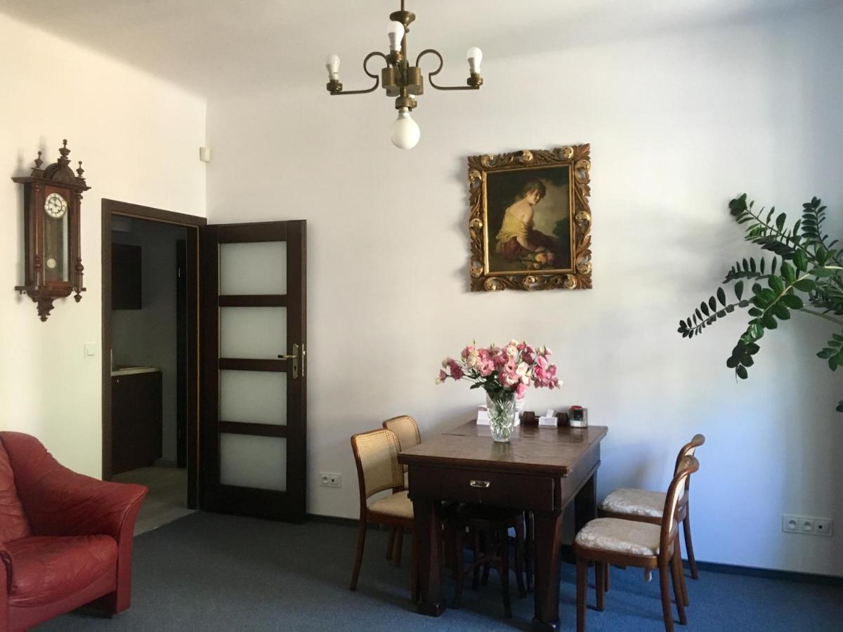 Warszawa Stare Bielany Bed & Breakfast ภายนอก รูปภาพ